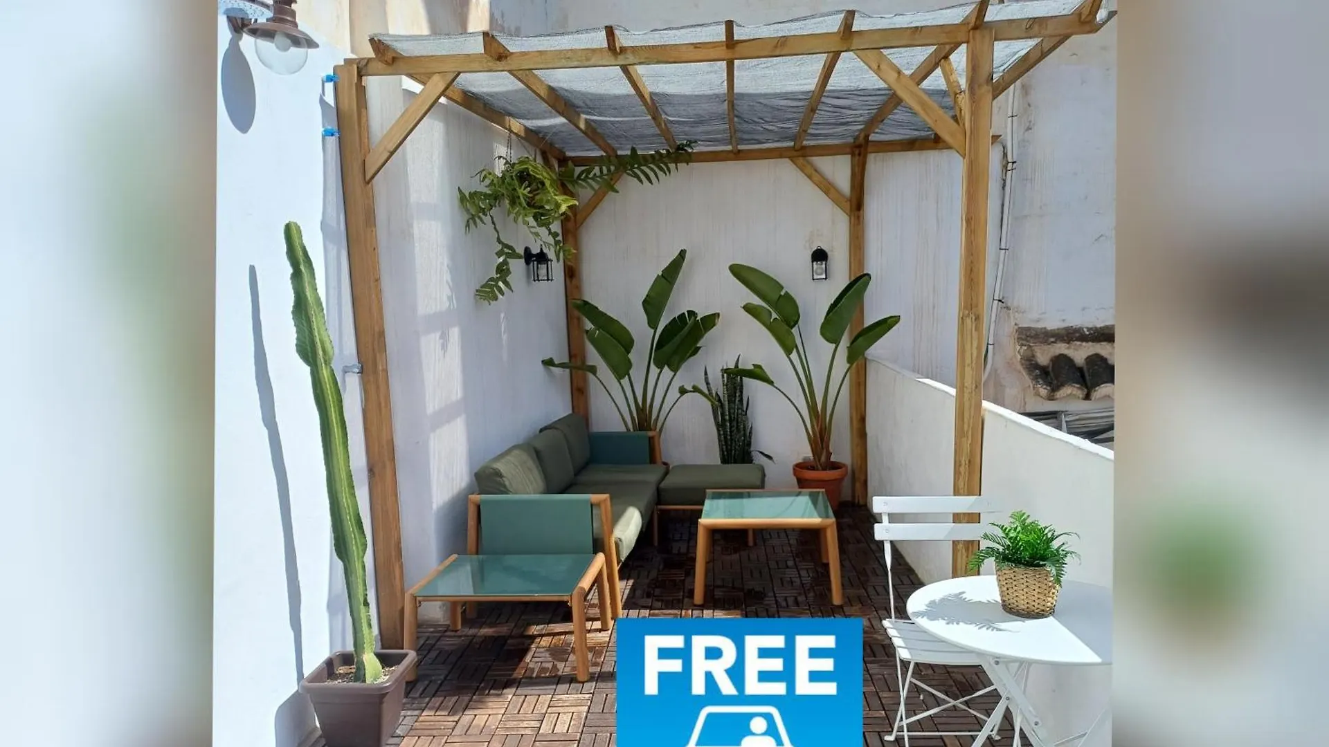 Historic Center Private Terrace Apartment Malaga